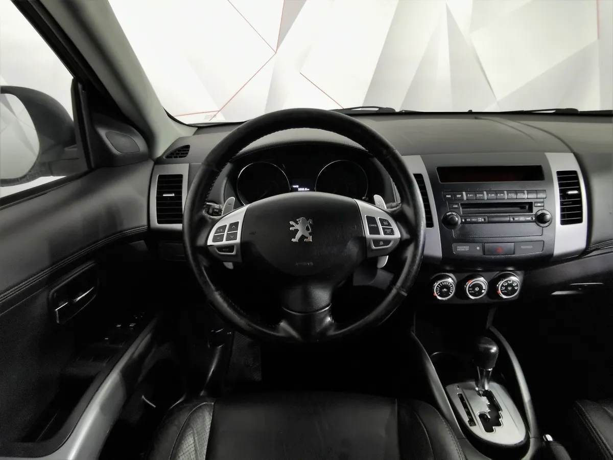 Peugeot 4007 2.4 CVT 4x4 (170 л.с.) Белый в АВИЛОН. Слайд №17