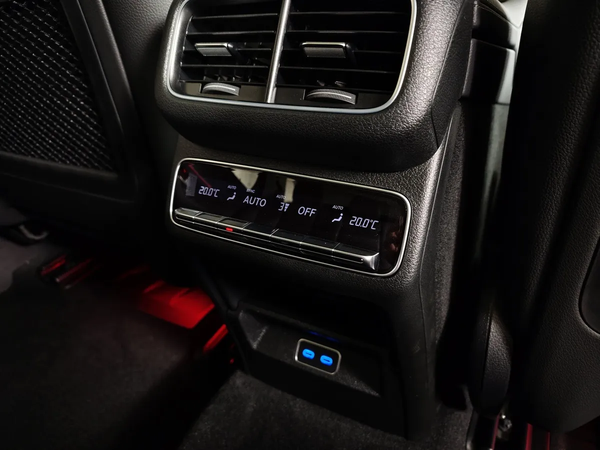Mercedes-Benz GLE 350 4MATIC 9G-TRONIC (258 л.с.) Черный в АВИЛОН. Слайд №28