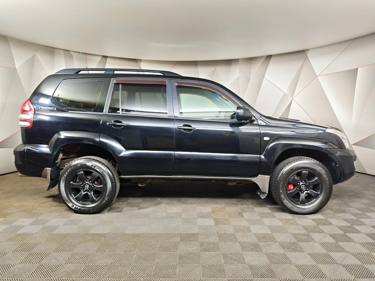 Toyota Land Cruiser Prado 4.0 AT (249 л.с.) Черный в АВИЛОН. Слайд №6