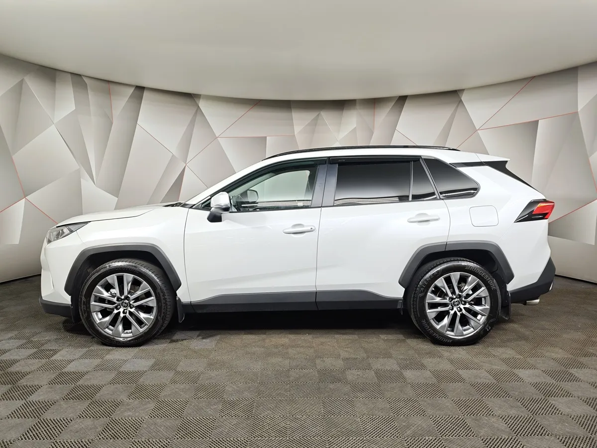 Toyota RAV4 2.0i CVT AWD (149 л.с.) Белый в АВИЛОН. Слайд №5