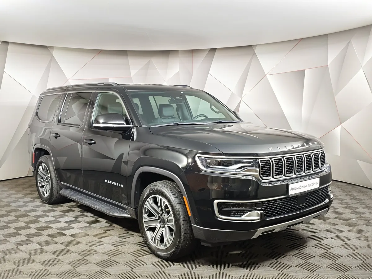 Jeep Grand Wagoneer 5.7 AT 4WD (397 л.с.) 7 мест Overland Черный в АВИЛОН. Слайд №3