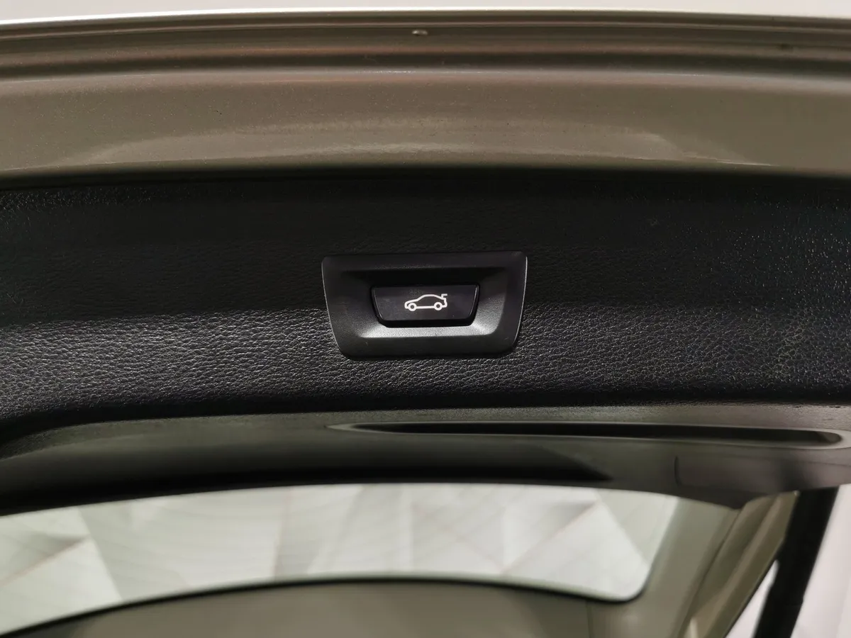 BMW X3 xDrive20i AT (184 л.с.) Серый в АВИЛОН. Слайд №16