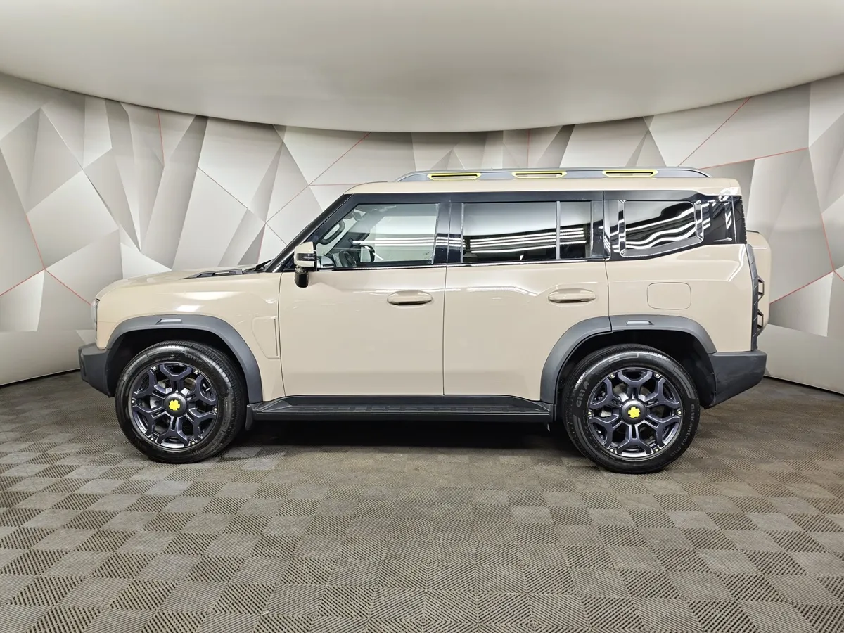 JETOUR T2 2.0T 7DCT AWD (245 л.с.) Люкс Коричневый в АВИЛОН. Слайд №5