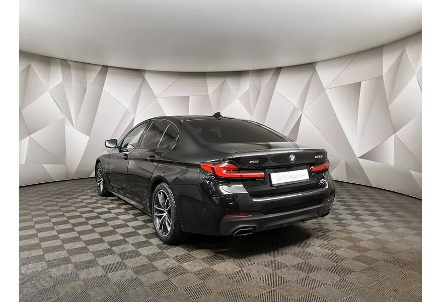 BMW 5 серия 530i xDrive Steptronic (249 л.с.) M Sport Plus Черный в АВИЛОН. Слайд №4