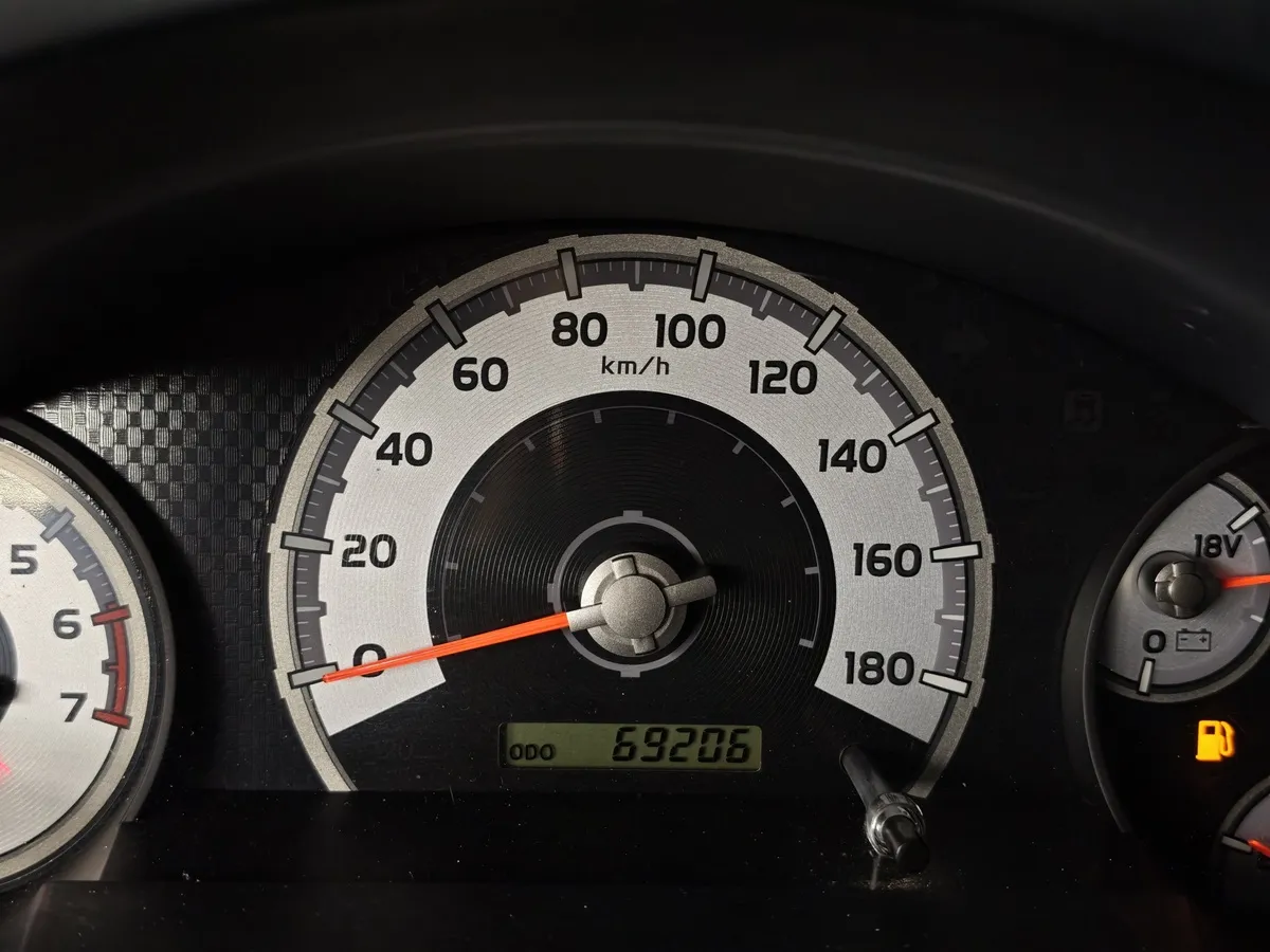 Toyota FJ Cruiser 4.0 AT 4WD (276 л.с.) Белый в АВИЛОН. Слайд №14
