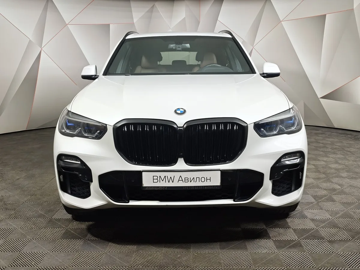 BMW X5 xDrive40i Steptronic (340 л.с.) Белый в АВИЛОН. Слайд №3