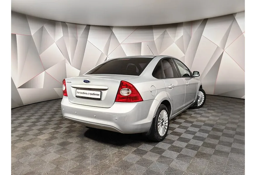 Ford Focus 1.6 AT (101 л.с.) Titanium Серебристый в АВИЛОН. Слайд №2 Ford Focus 1.6 AT (101 л.с.) Titanium Серебристый в АВИЛОН. Слайд №2