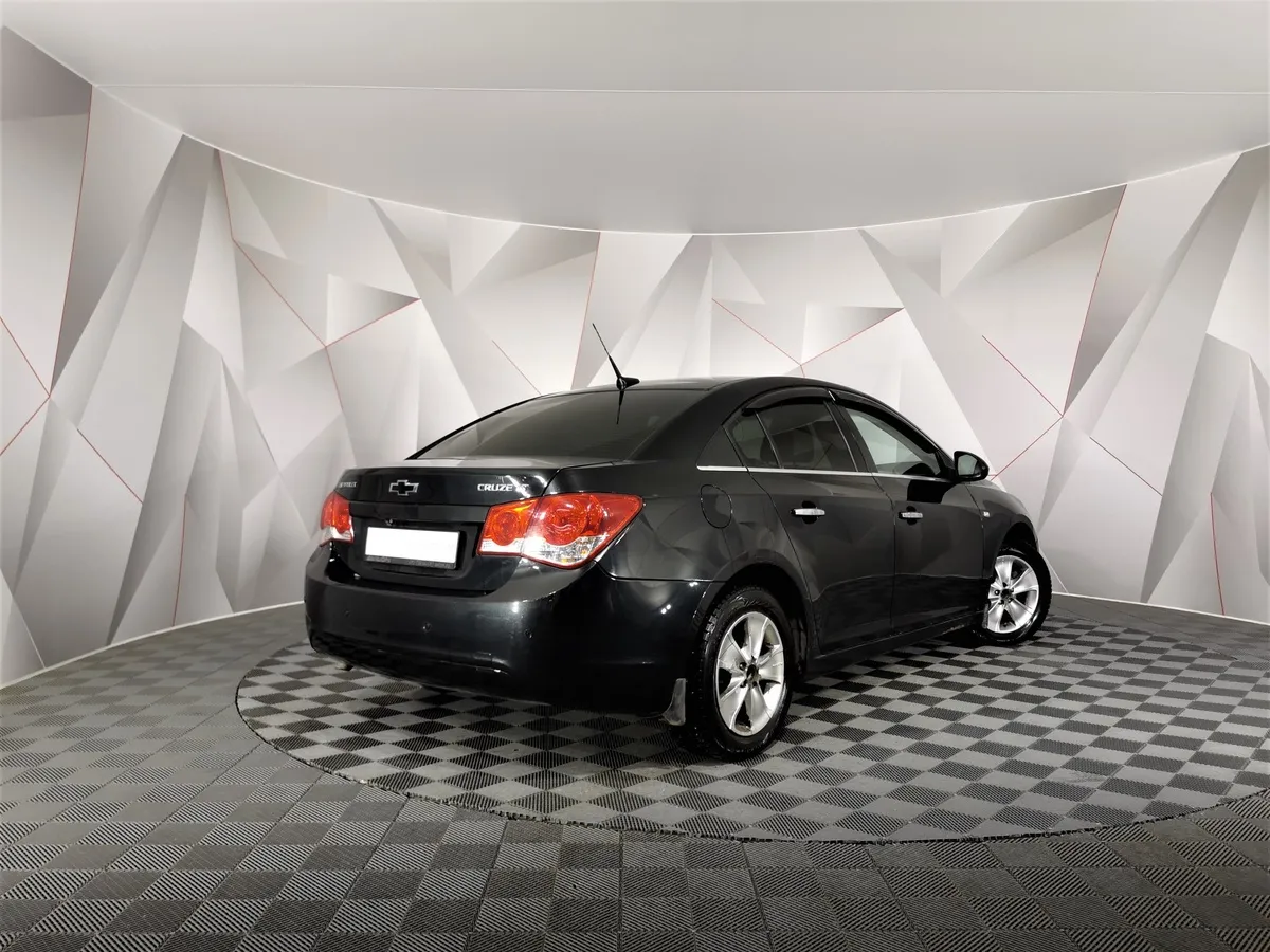 Chevrolet Cruze 1.8 AT (141 л.с.) Черный в АВИЛОН. Слайд №2