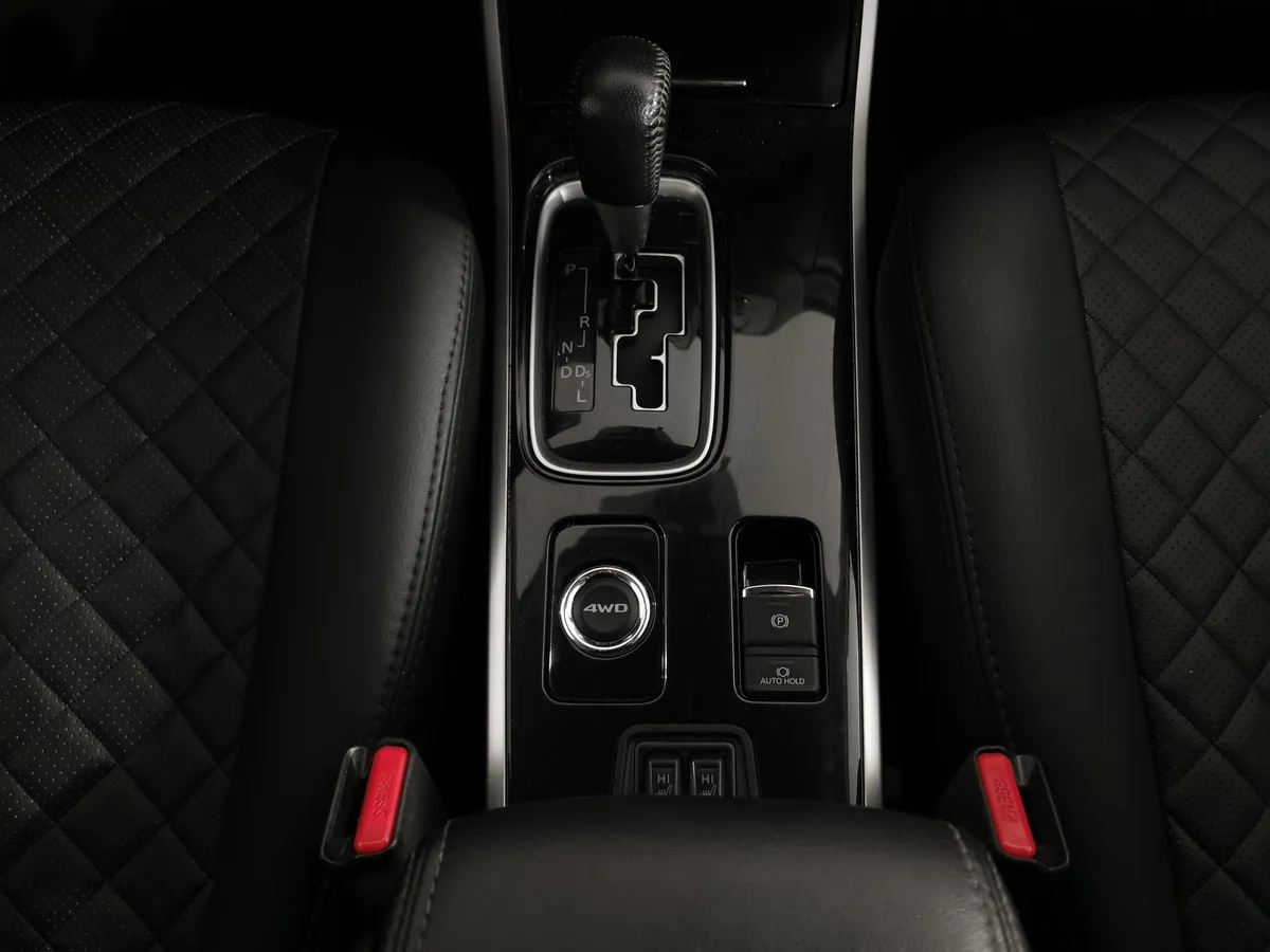 Mitsubishi Outlander 2.0 MIVEC CVT 4WD (146 л.с.) Invite Серебристый в АВИЛОН. Слайд №20