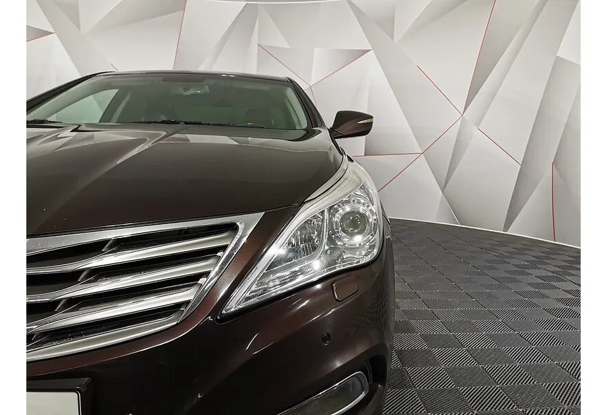 Hyundai Grandeur 3.0 AT (250 л.с.) Elegance Красный в АВИЛОН. Слайд №10