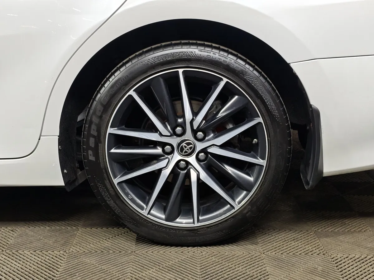 Toyota Camry 3.5 AT (249 л.с.) Белый в АВИЛОН. Слайд №9