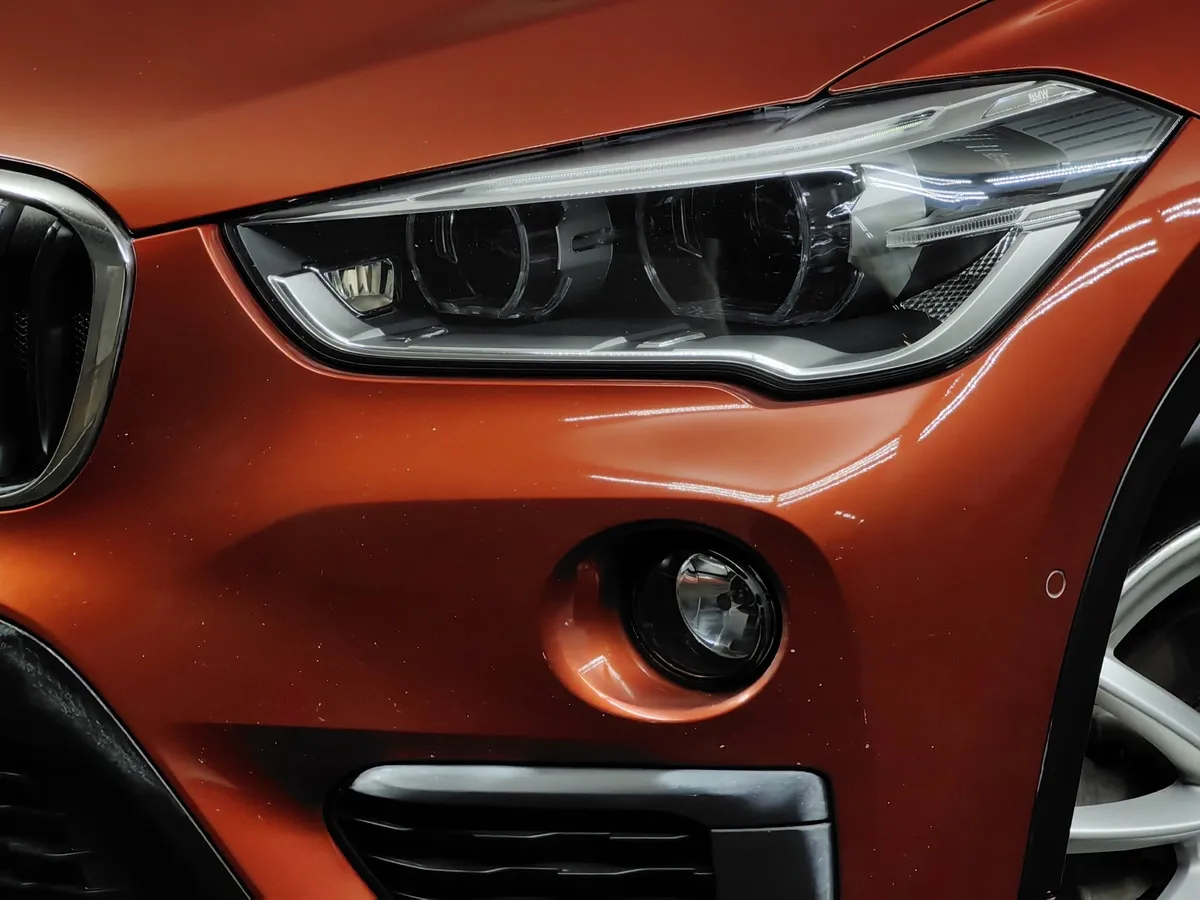 BMW X1 18d xDrive AT (150 л.с.) Advantage Plus (Локальная сборка) Оранжевый в АВИЛОН. Слайд №8