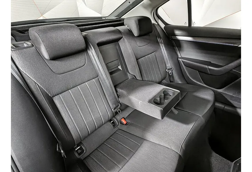 Skoda Octavia 1.8 TSI DSG (180 л.с.) Белый в АВИЛОН. Слайд №17