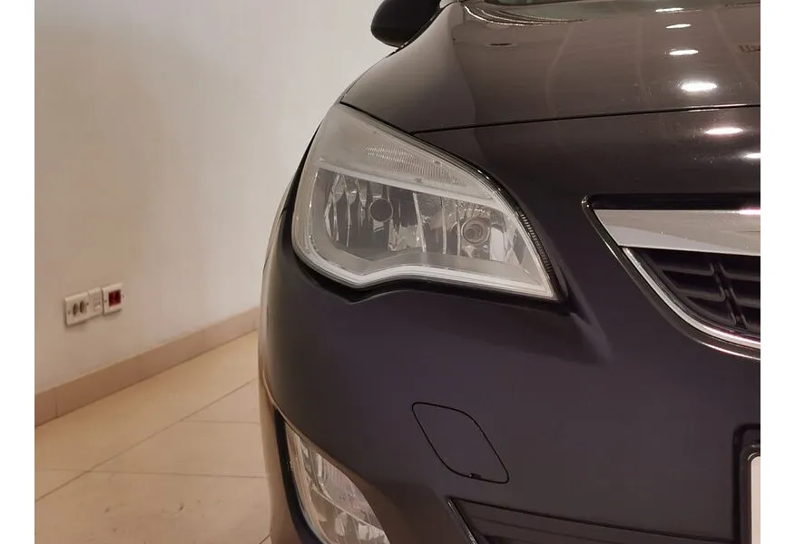 Opel Astra 1.6 MT (115 л.с.) Черный в АВИЛОН. Слайд №10