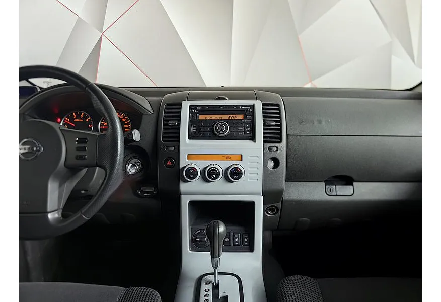 Nissan Pathfinder 2.5 dCi AT (174 л.с.) Серебристый в АВИЛОН. Слайд №15