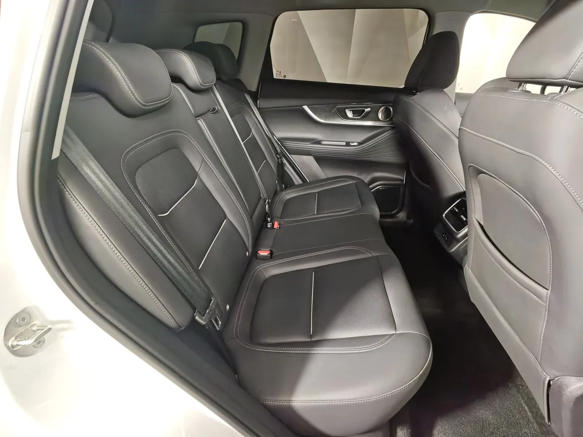 Chery Tiggo 7 Pro Max 1.6 DCT 4WD (150 л.с.) Active Белый в АВИЛОН. Слайд №15