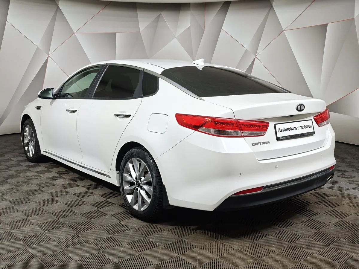 Kia Optima 2.0 AT (150 л.с.) Белый в АВИЛОН. Слайд №4