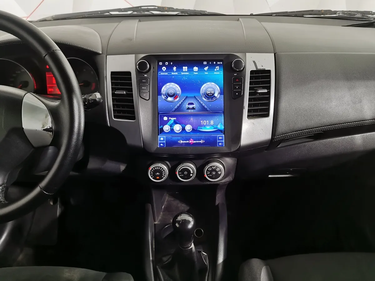 Mitsubishi Outlander 2.4 CVT 4WD (170 л.с.) Серый в АВИЛОН. Слайд №13
