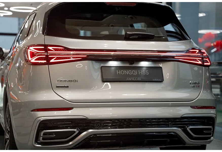 АВИЛОН - Hongqi HS5 2.0T AT 4WD (245 л.с.) Deluxe Золотой - slide 9