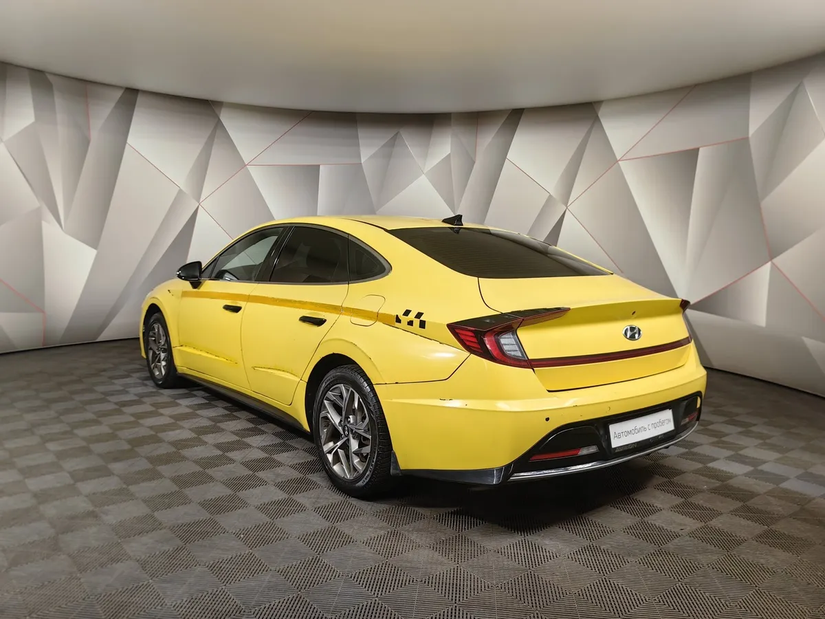 Hyundai Sonata 2.0 MPI (150 л.с.) Classic Желтый в АВИЛОН. Слайд №4