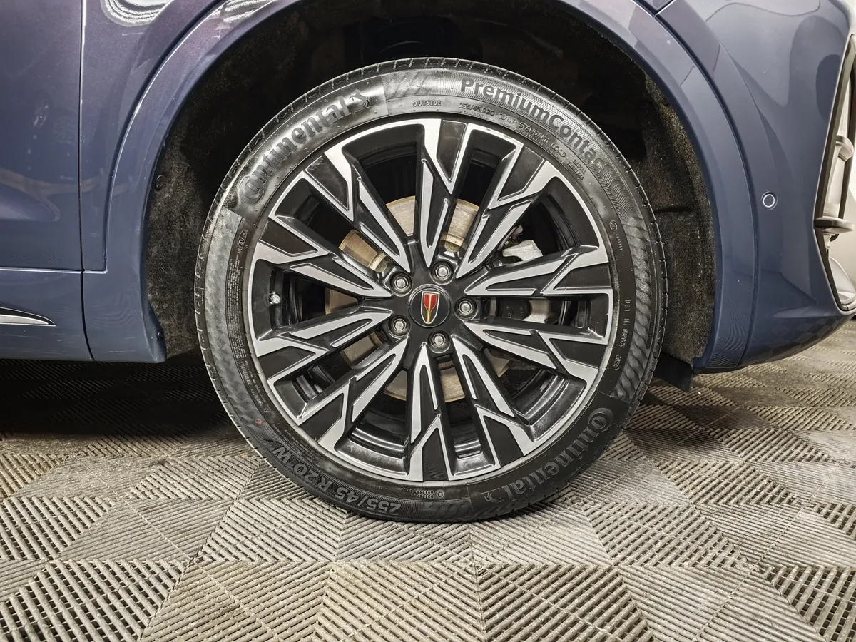 Hongqi HS5 2.0T AT 4WD (245 л.с.) Делюкс Коричневый в АВИЛОН. Слайд №9