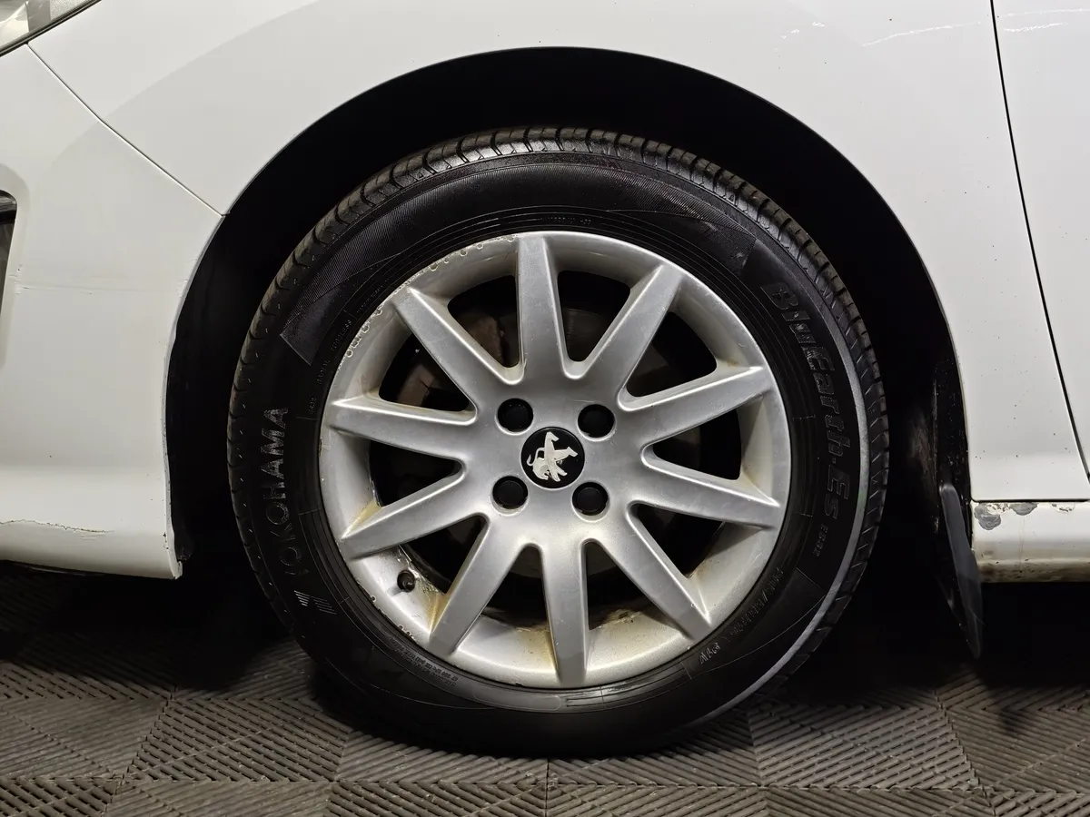 Peugeot 308 1.6 VTi AT (120 л.с.) Белый в АВИЛОН. Слайд №9