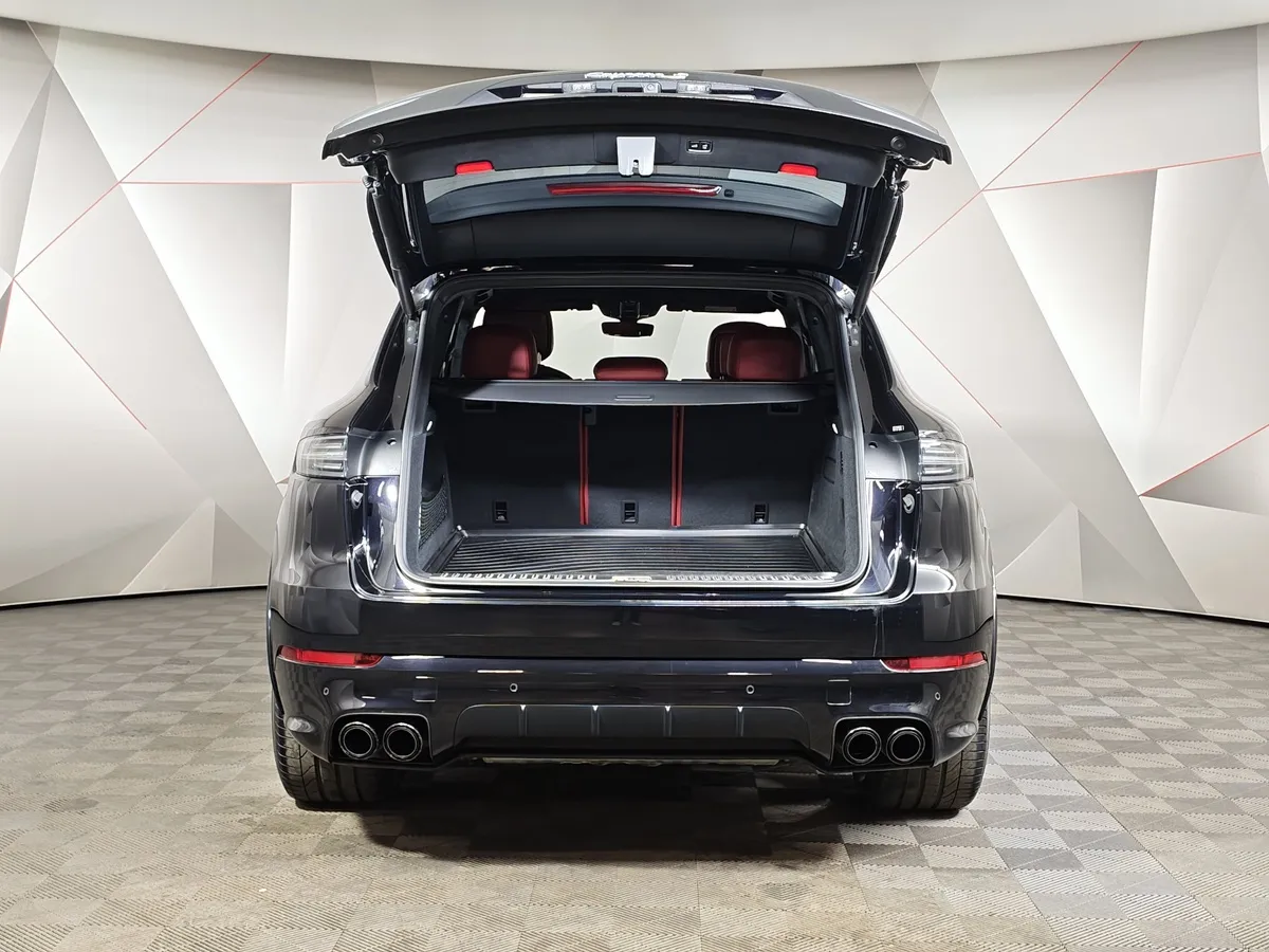 Porsche Cayenne S 2.9 Tiptronic AWD (440 л.с.) Черный в АВИЛОН. Слайд №12