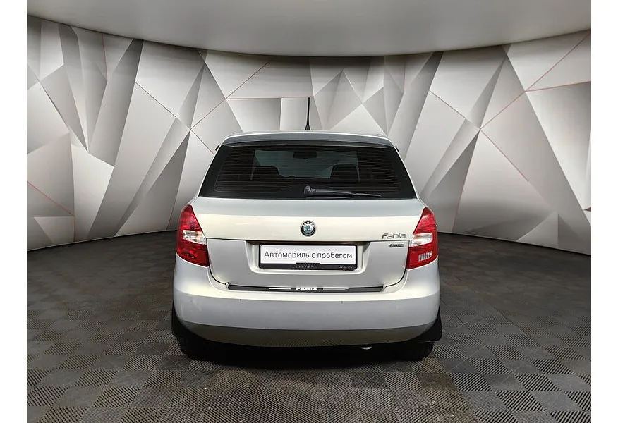 Skoda Fabia 1.4 MT (125 л.с.) Желтый в АВИЛОН. Слайд №8