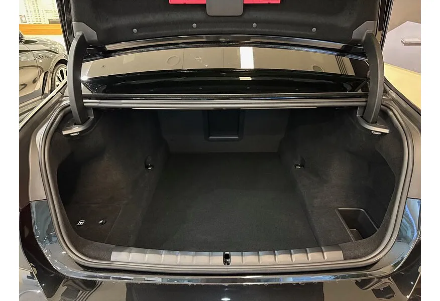 АВИЛОН - BMW 7 серия 740d xDrive Steptronic (286 л.с.) Черный - slide 8