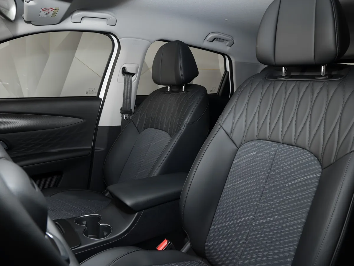 TENET Plus L4 1.5T 6DCT 2WD (147 л.с.) Элегант Белый в АВИЛОН. Слайд №8