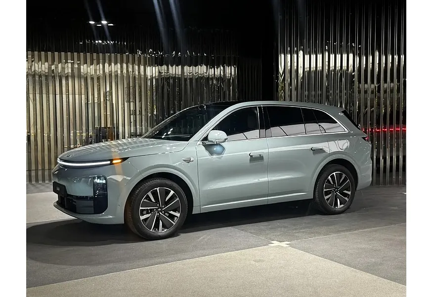 АВИЛОН - Li Auto L6 1.5 AT 4WD (150 л.с.) Pro Голубой - slide 9576938