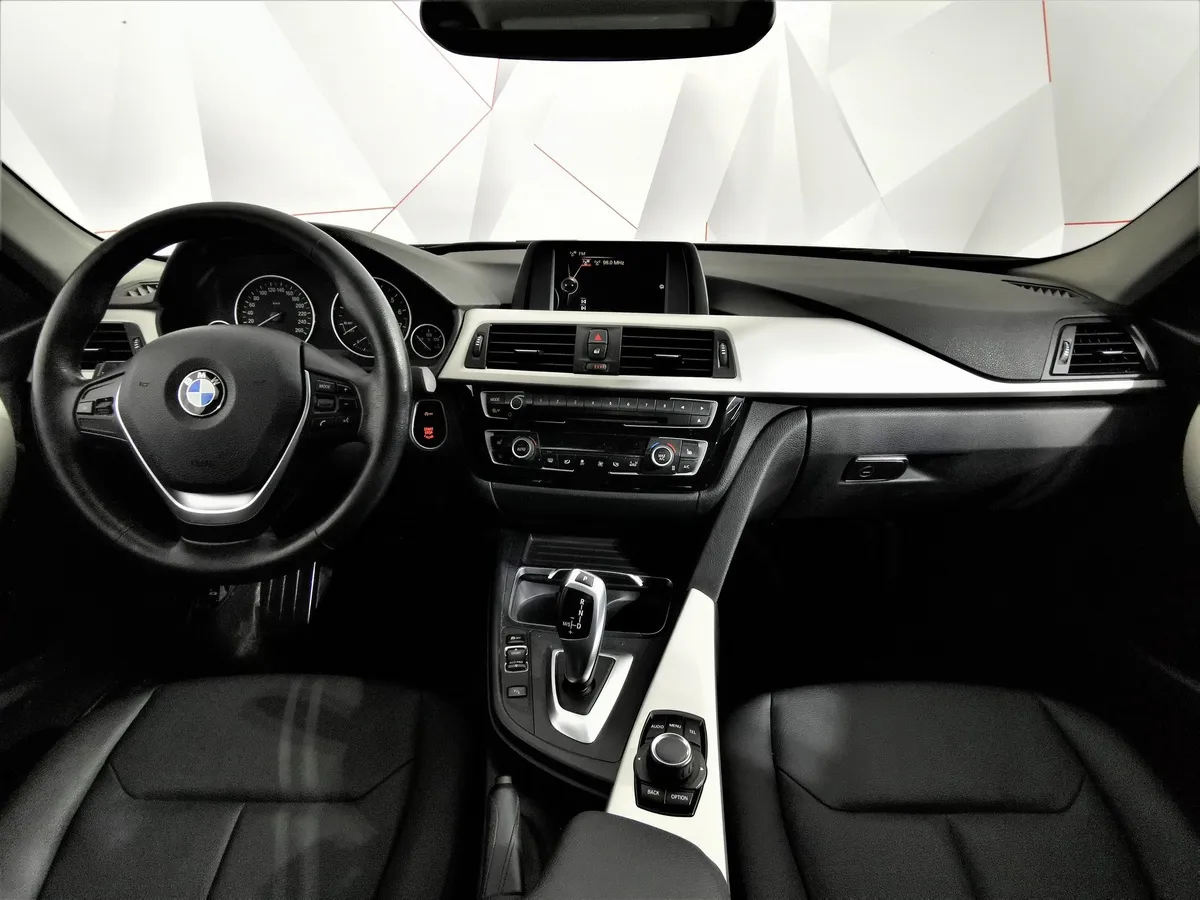 BMW 3 серия 318i AT (136 л.с.) Черный в АВИЛОН. Слайд №11