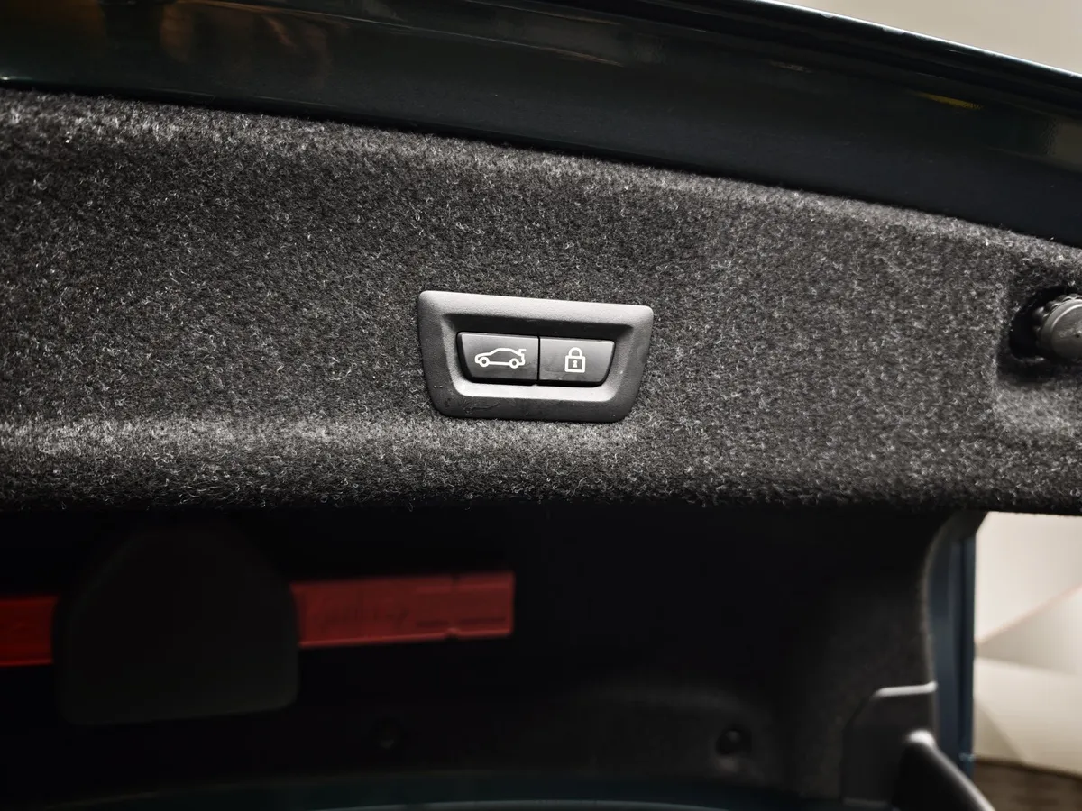 BMW 3 серия 318d Steptronic (150 л.с.) Синий в АВИЛОН. Слайд №16