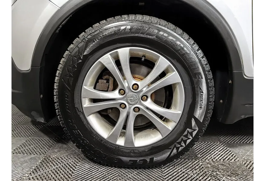 Opel Mokka 1.8 AT AWD (140 л.с.) Cosmo Серебристый в АВИЛОН. Слайд №9