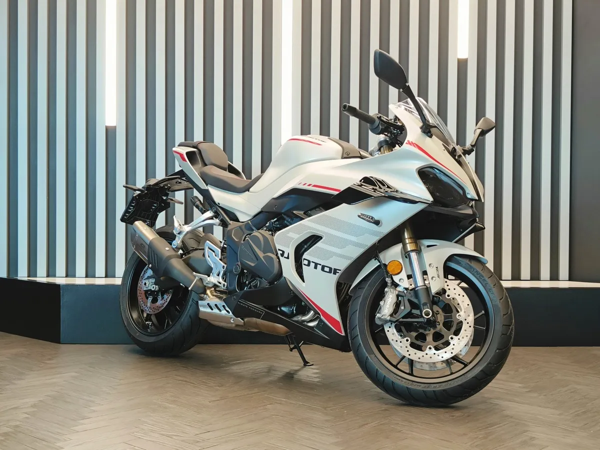 АВИЛОН - QJMOTOR SRK 800 RR 778 см³ (95 л.с.) 778 Белый - slide 10256650