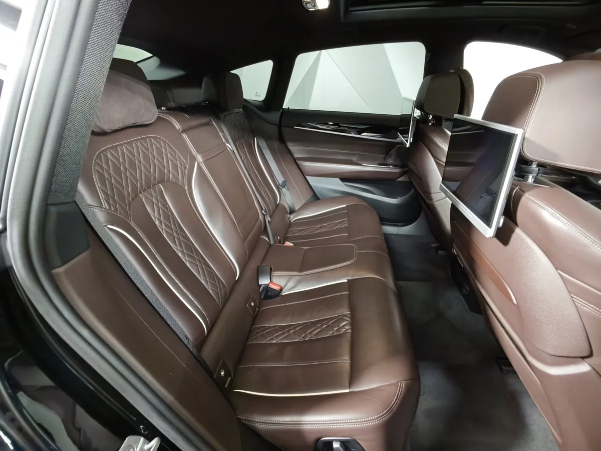 BMW 6 серия 640i xDrive Steptronic (340 л.с.) Черный в АВИЛОН. Слайд №14