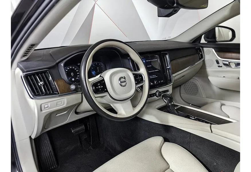 Volvo S90 2.0 T4 Drive-E AT (190 л.с.) Inscription Черный в АВИЛОН. Слайд №19
