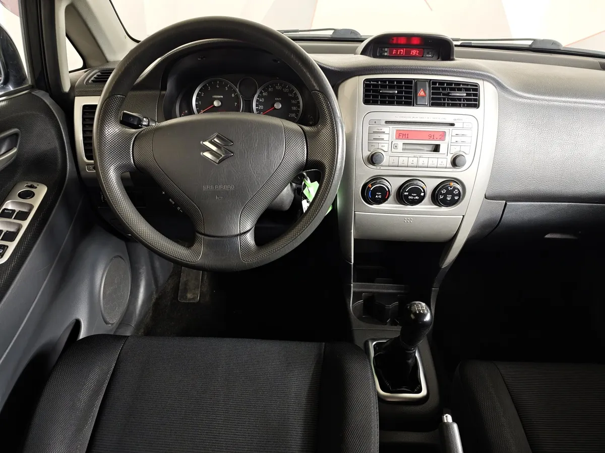 Suzuki Liana 1.6 MT 4WD (106 л.с.) Черный в АВИЛОН. Слайд №18