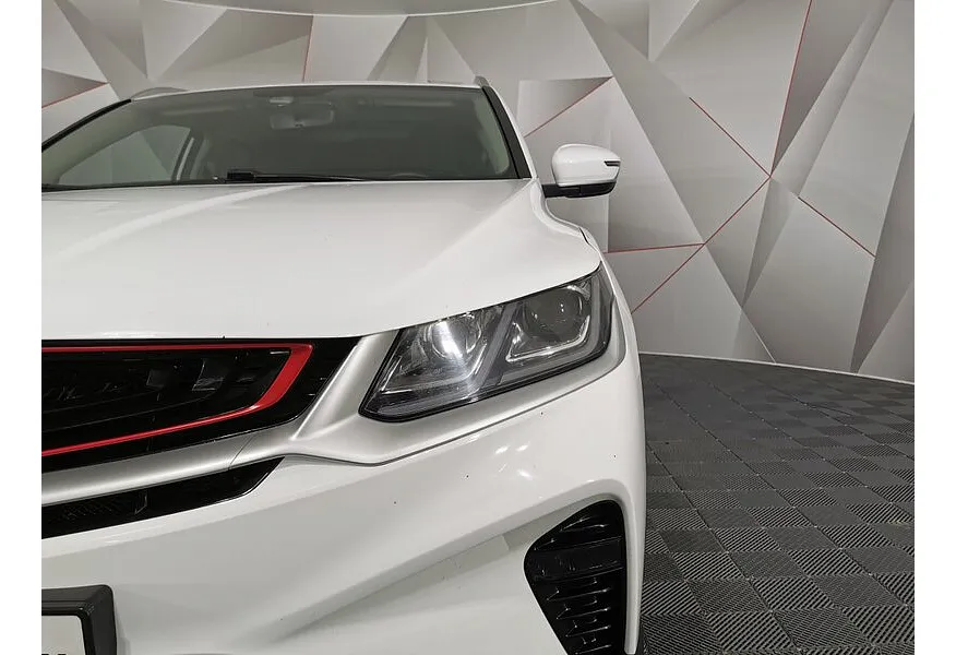 Geely Coolray 1.5T 7DCT 2WD (150 л.с.) Luxury Белый в АВИЛОН. Слайд №10