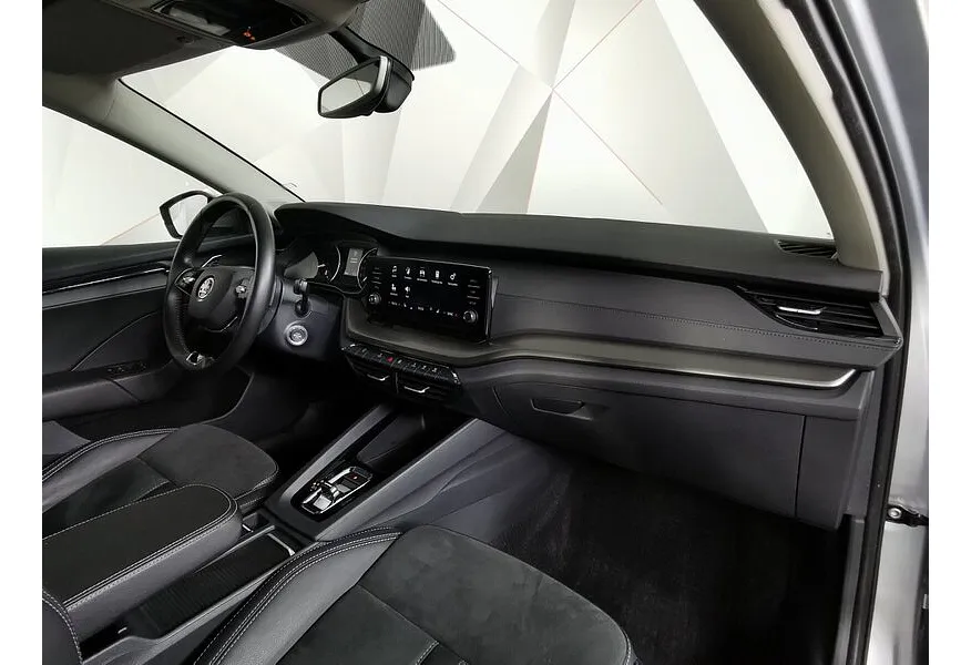 Skoda Octavia 1.4 AT FWD (150 л.с.) Серый в АВИЛОН. Слайд №13