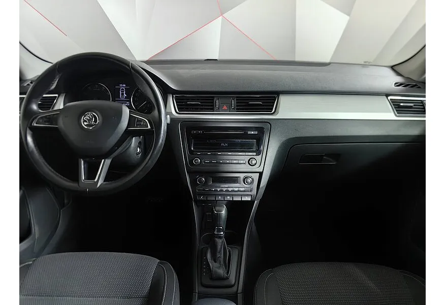 Skoda Rapid 1.6 MT (105 л.с.) Серебристый в АВИЛОН. Слайд №11