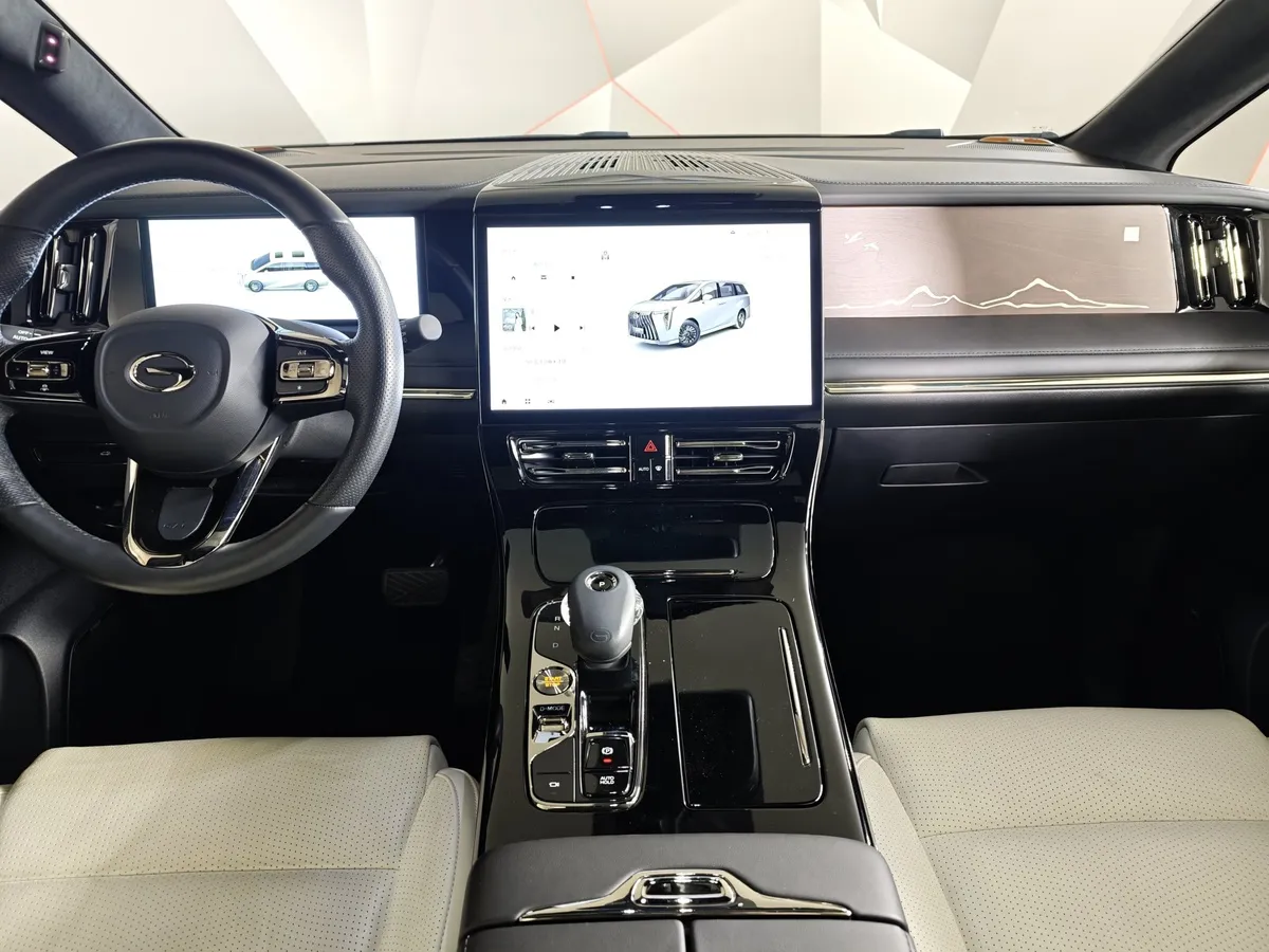 GAC M8 Master series 400T 2.0T AT (232 л.с.) Flagship Edition Черный в АВИЛОН. Слайд №15