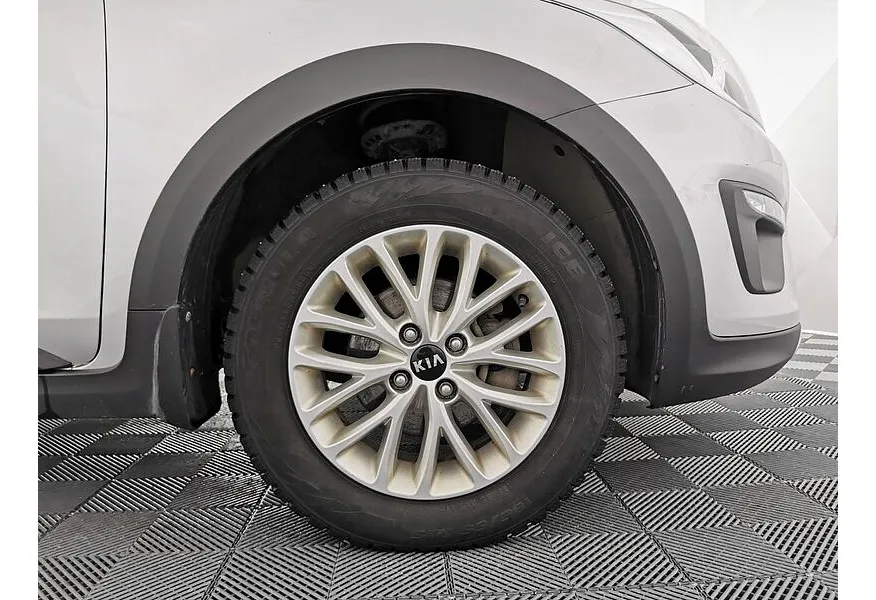 Kia Rio X-Line 1.6 AT (123 л.с.) Premium Серый в АВИЛОН. Слайд №9