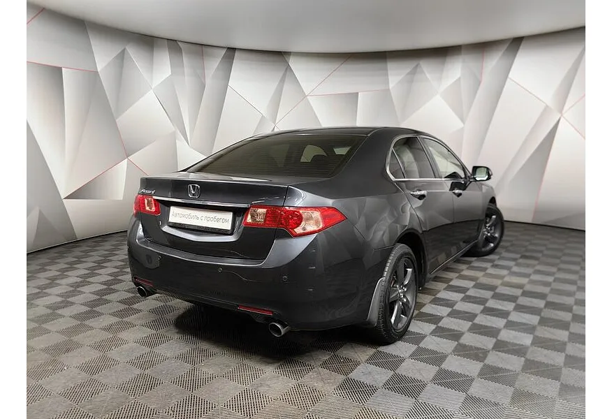 LIVE. Слайд №8