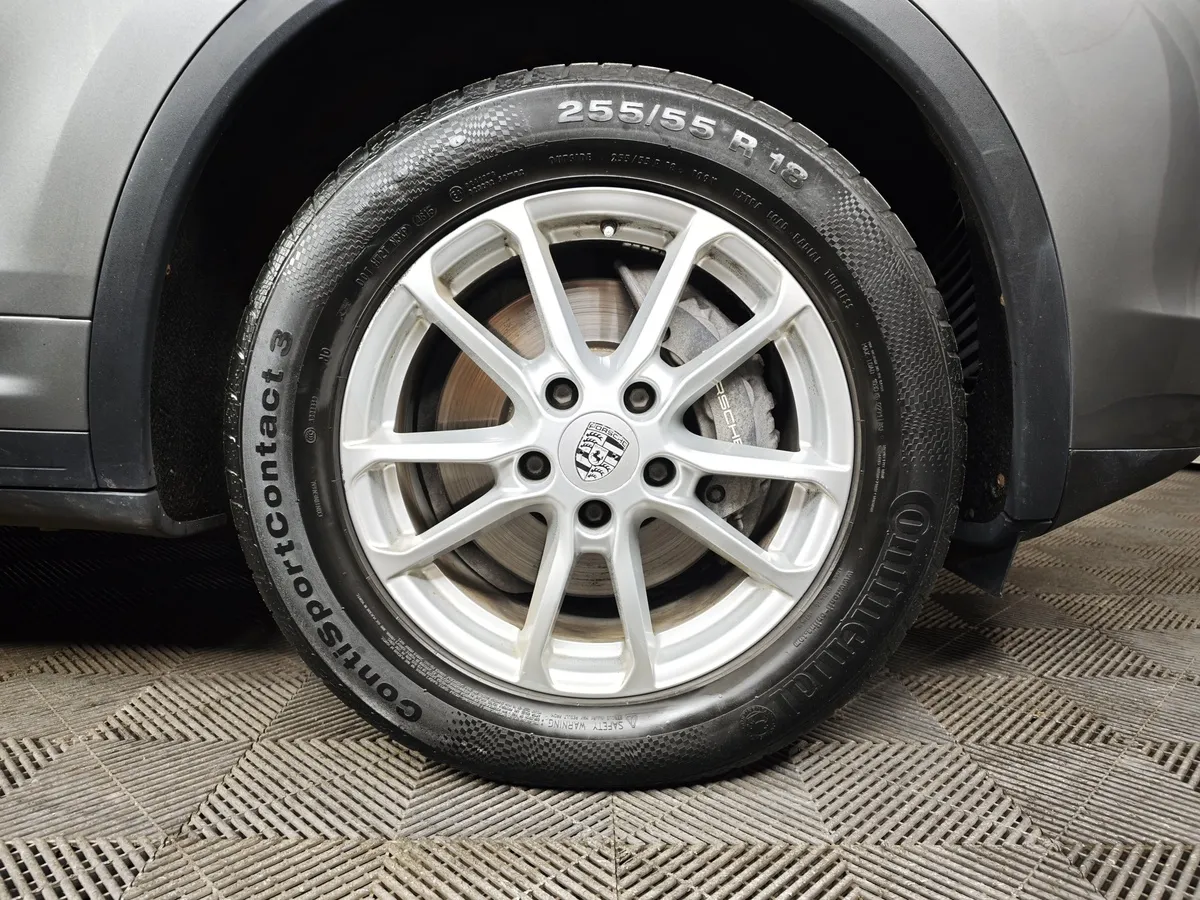 Porsche Cayenne Diesel 3.0 Tiptronic S AWD (245 л.с.) Серый в АВИЛОН. Слайд №9