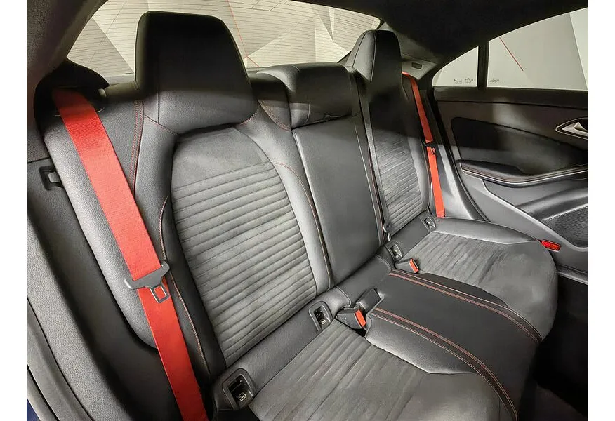 Mercedes-Benz CLA CLA 45 AMG 7G-DCT 4MATIC (381 л.с.) Особая серия Синий в АВИЛОН. Слайд №17