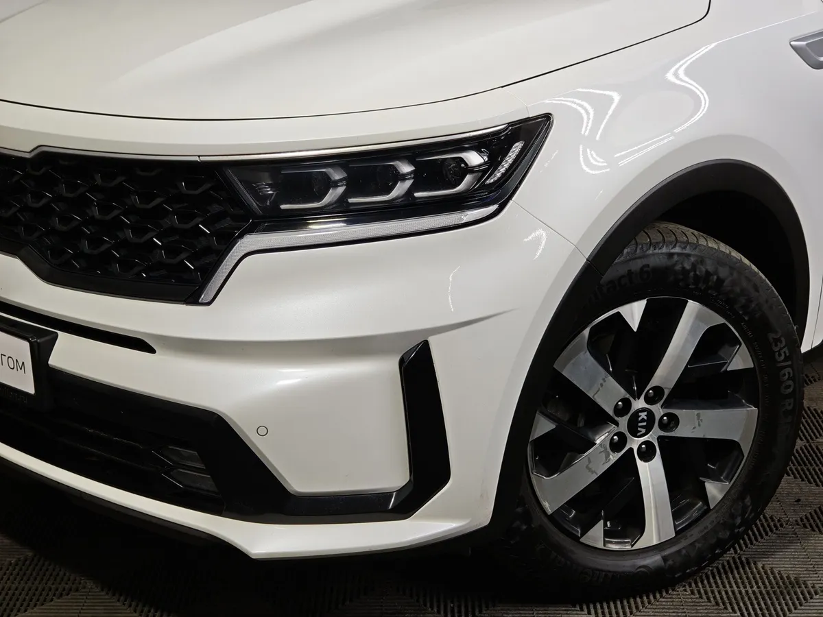 Kia Sorento 2.5 MPI 4WD AT (180 л.с.) Comfort Белый в АВИЛОН. Слайд №10