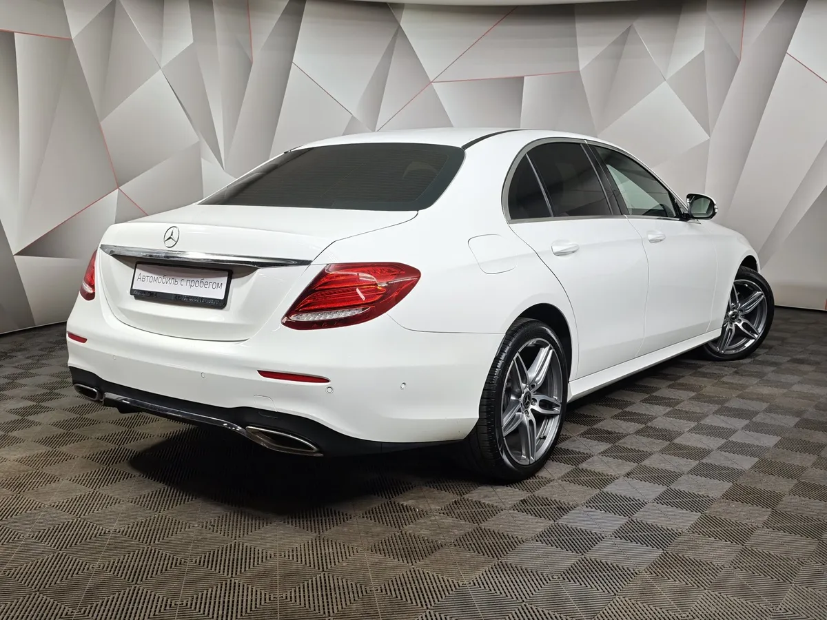 Mercedes-Benz E-Класс E 200 4MATIC 9G-TRONIC (184 л.с.) Белый в АВИЛОН. Слайд №2