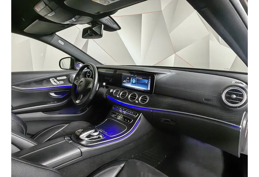Mercedes-Benz E-Класс E 200 4MATIC 9G-TRONIC (184 л.с.) Sport Plus Коричневый в АВИЛОН. Слайд №12