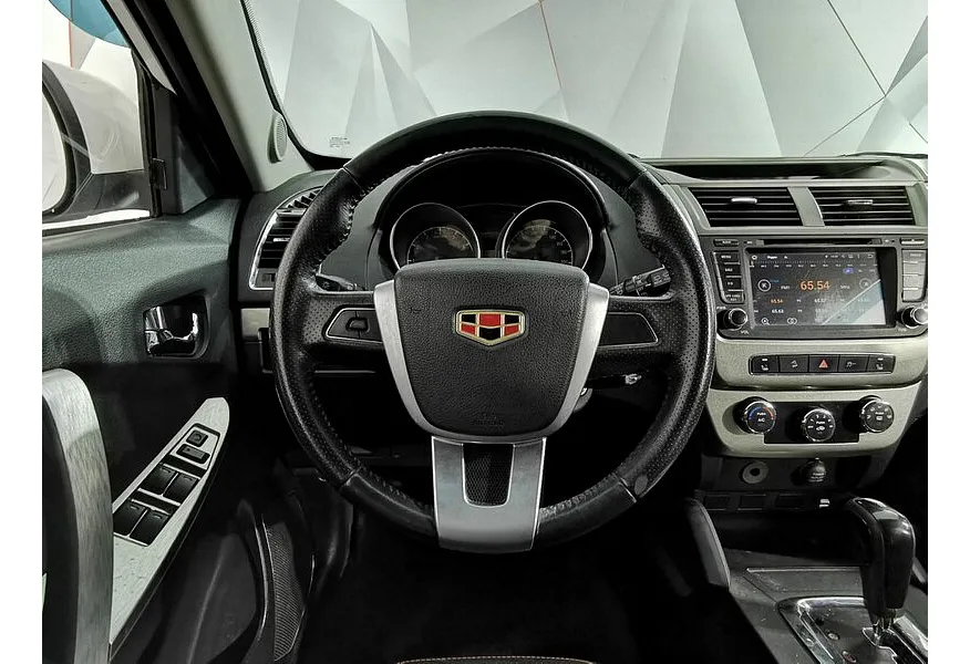 Geely Emgrand X7 2.4 AT (148 л.с.) Comfort Белый в АВИЛОН. Слайд №20